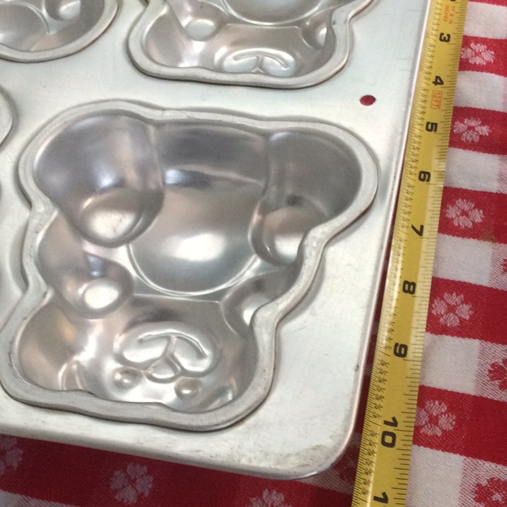 Set of 2 Wilton mini teddy bear cake pans. - Picture 4 of 6